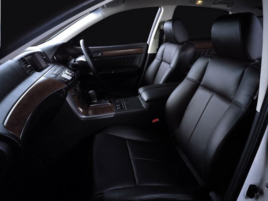 Интерьер Mitsuoka Galue II 1999 года  (фото 3 из 3)